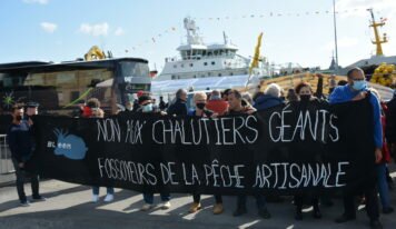 À Concarneau, résistons face à la pêche industrielle.